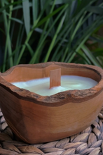 Load image into Gallery viewer, Spanish Olive Wood Candle - Cherry Wood Wick
